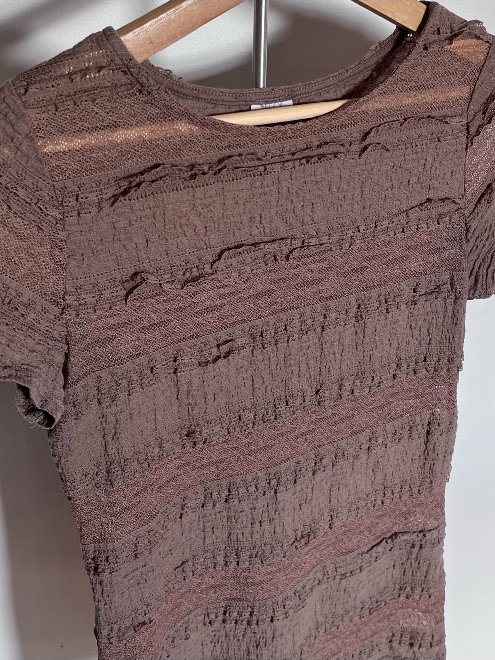 Suzy Shier Textured Short Sleeve Tee in Taupe Brown - Picture 6 of 8